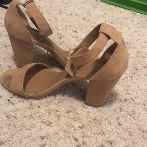 Nude heels, worn 2 times!
